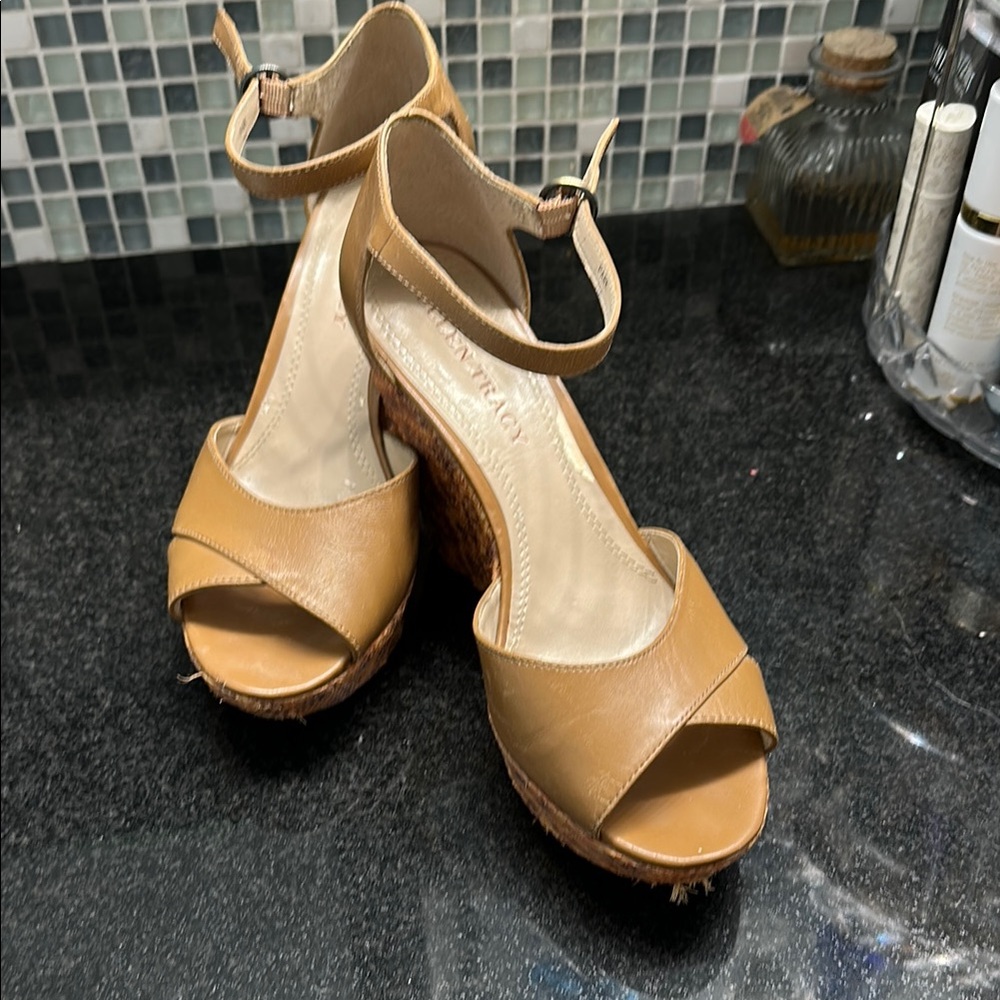 Elegant Ellen Tracy Tan Leather Women's Sandals